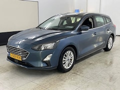 Ford Focus Wagon - 125pk EcoBoost Titanium Navi Winter pack Trekhaak elektrisch wegklapbaar Dealeronderhouden