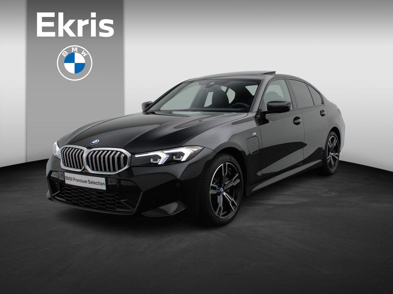 BMW 3-serie - Sedan 320e M Sportpakket | Travel Pack | Comfort Pack | Schuifdak | DAB | 18'' - AutoWereld.nl