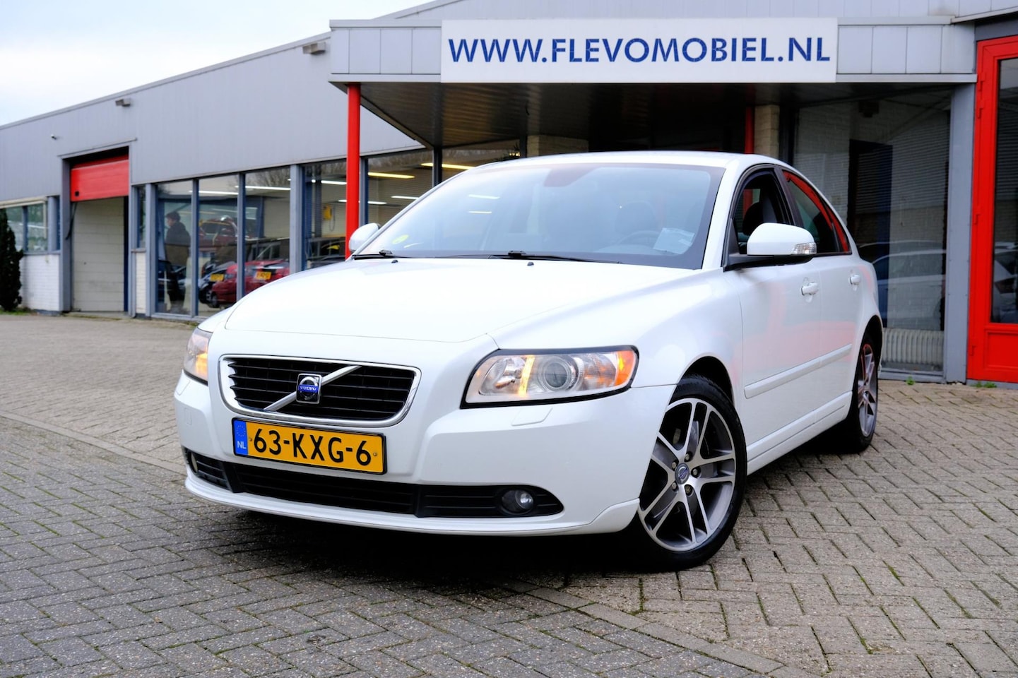 Volvo S40 - 1.8 Edition II Navi|Leder|LMV|Clima - AutoWereld.nl