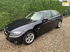 BMW 3-serie - 320i Luxury Line Automaat 119DKM NAP