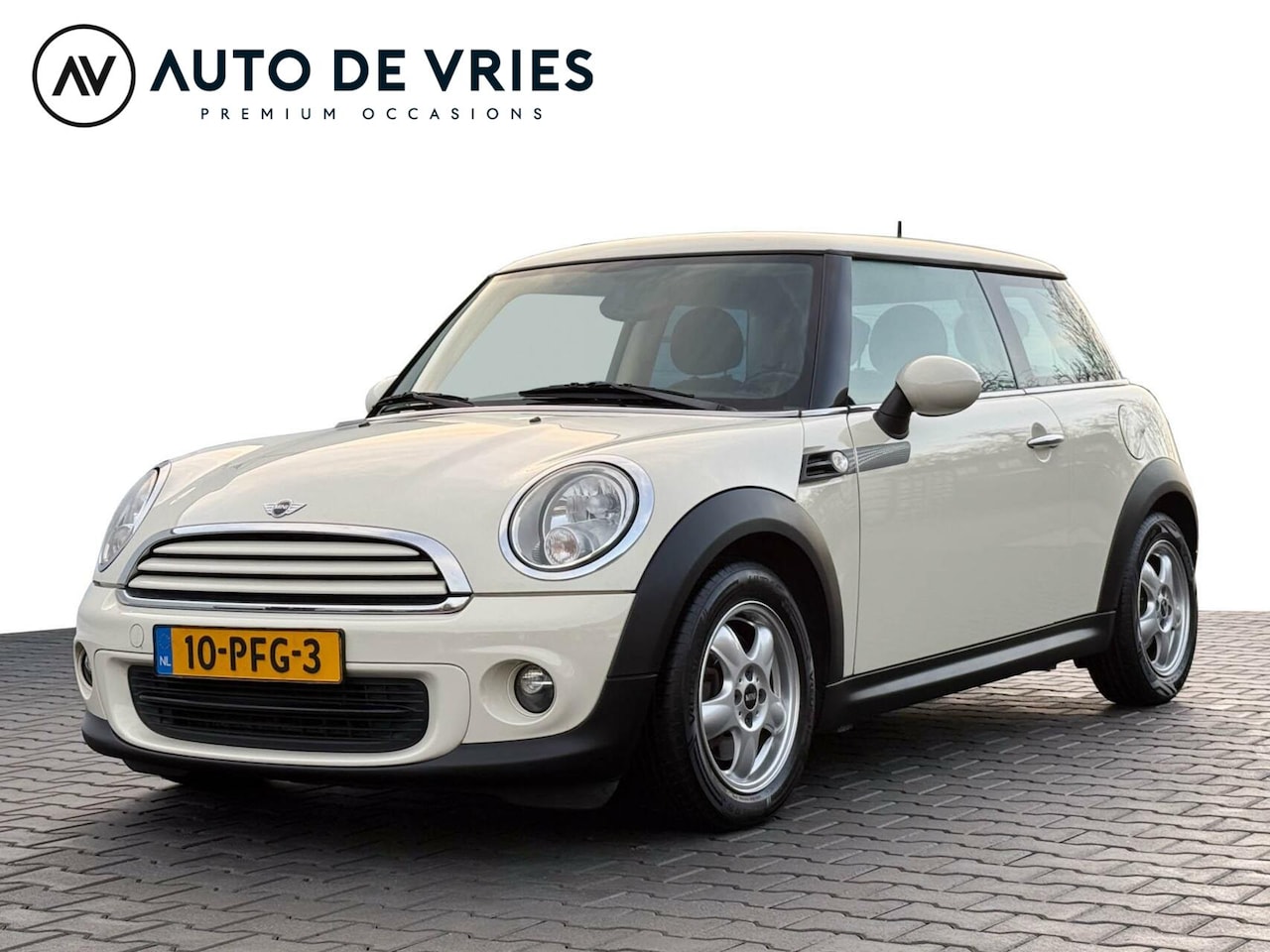 MINI One - Mini 1.6 MINIMALIST Business Line | Airco | Cruise | 15 inch LMV - AutoWereld.nl