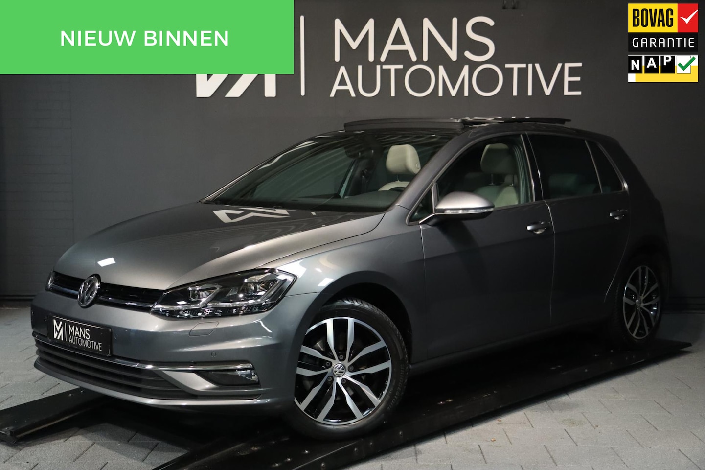 Volkswagen Golf - 1.5 TSI ACT Highline / PANODAK / LEDER / KEYLESS / DODEHOEK - AutoWereld.nl