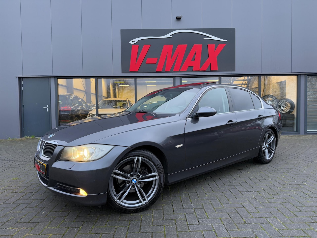 BMW 3-serie - 325i High Exec AUT Xenon Schuifdak Navi Leer Stoelvw PDC - AutoWereld.nl