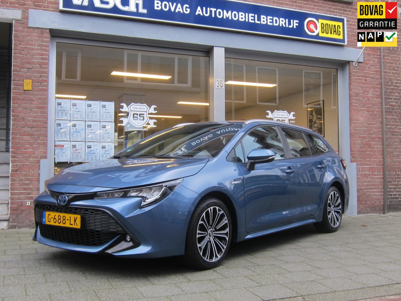 Toyota Corolla Touring Sports - 1.8 Hybrid Dynamic All In Prijs Bovaggarantie - AutoWereld.nl