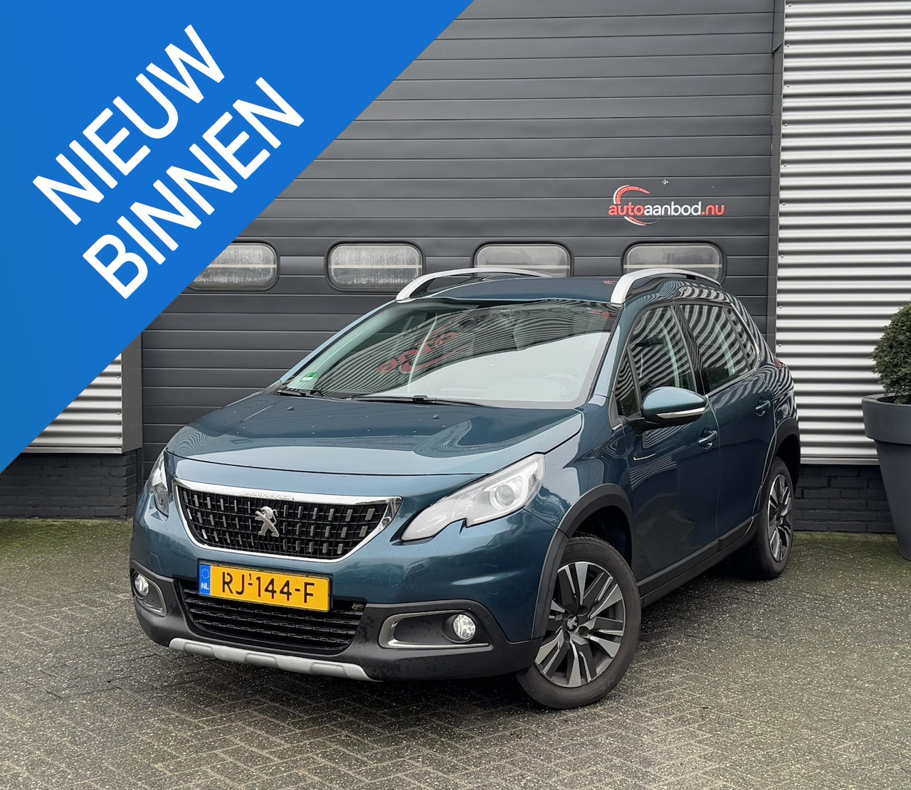 Peugeot 2008 - 1.6 BlueHDi Allure | Navigatie | Carplay | Lichtmetalen Velgen | Climate Control | DAB | - AutoWereld.nl