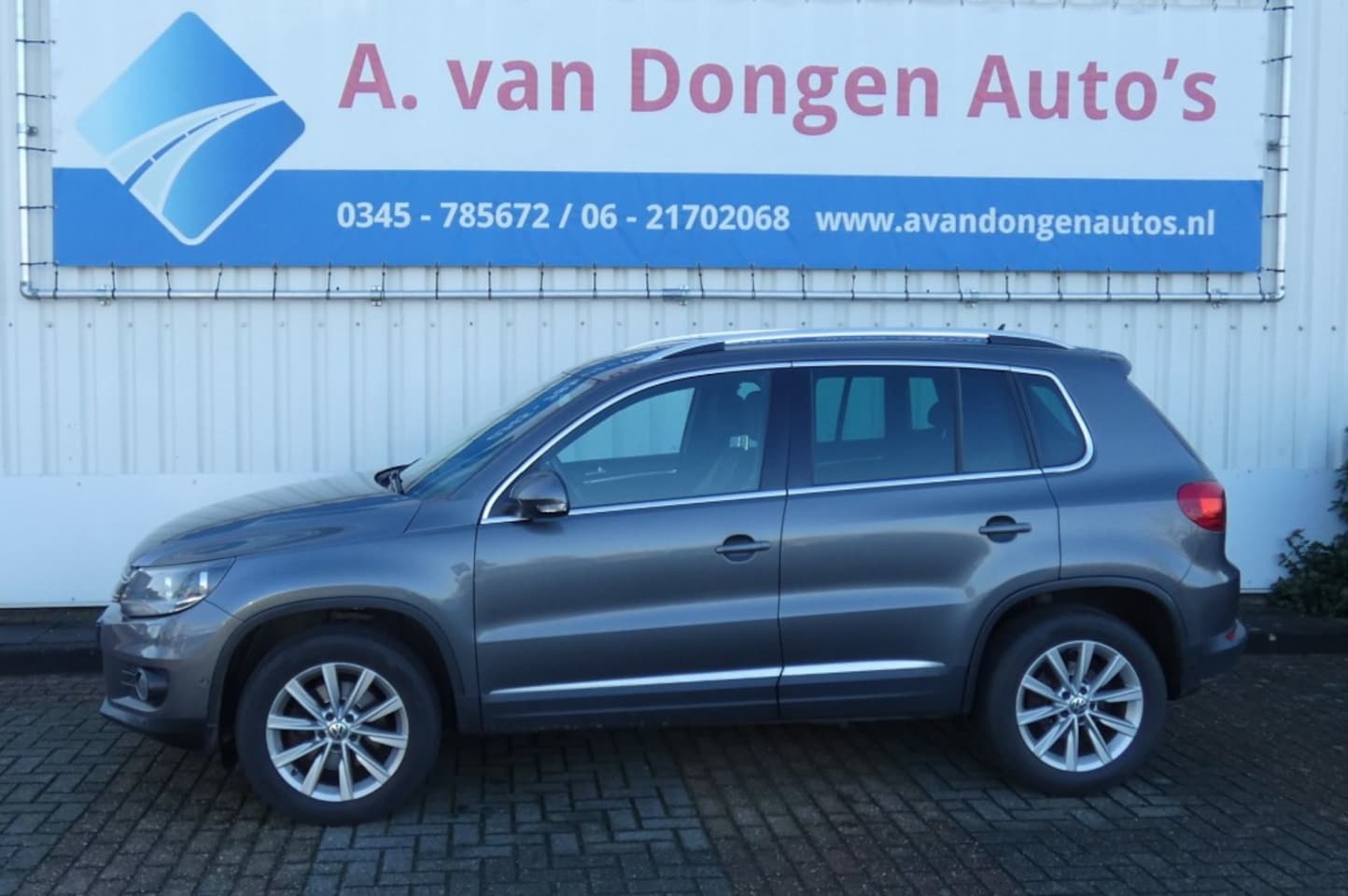 Volkswagen Tiguan - 1.4 TSI Sport&Style 1.4 TSI SPORTenSTYLE,Camera,PDC,Cruise,Stoelverw - AutoWereld.nl