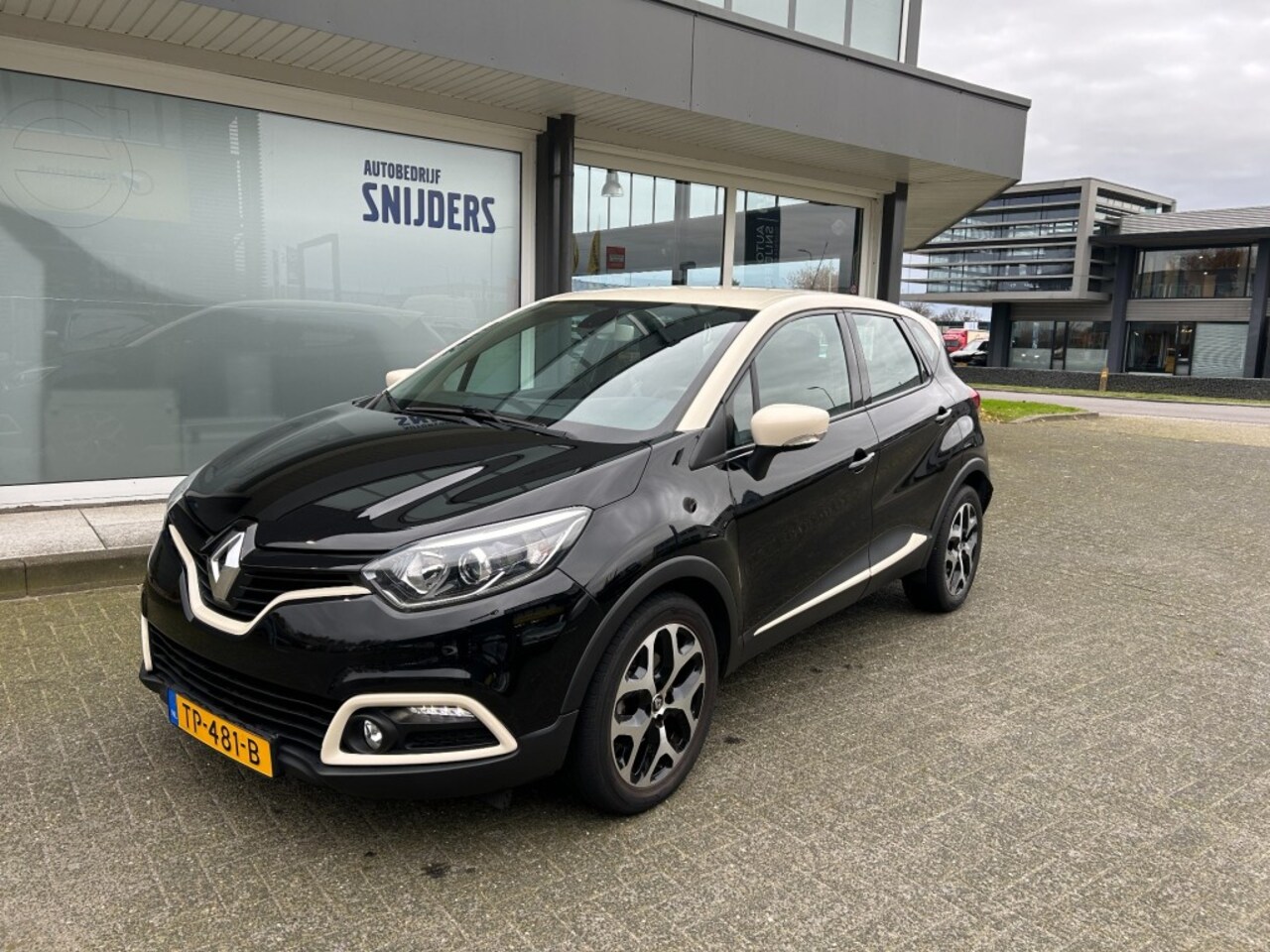 Renault Captur - 1.2 TCE DYNAMIQUE AUTOMAAT - AutoWereld.nl