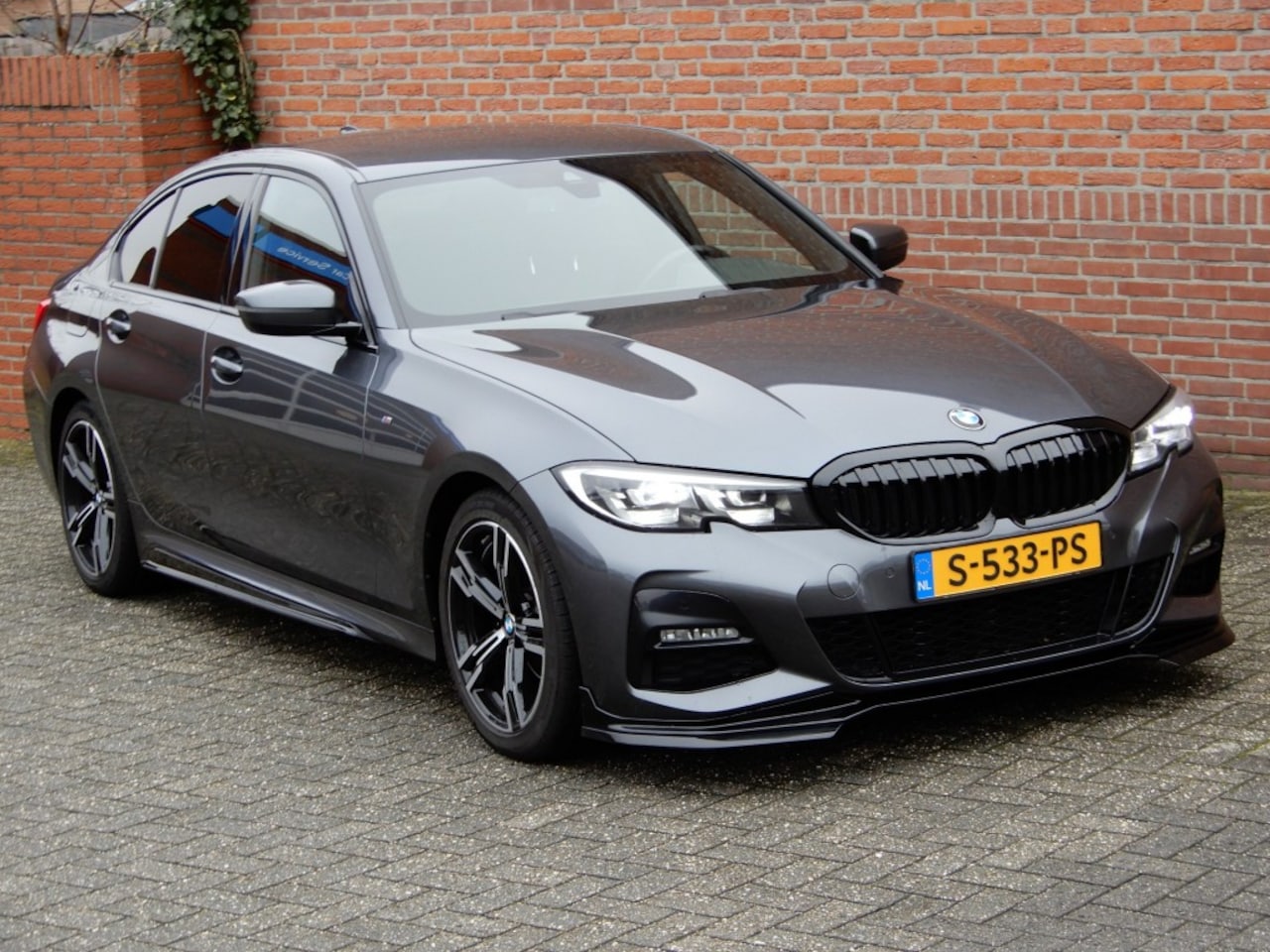 BMW 3-serie - 318I M-Sport pakket Automaat - AutoWereld.nl