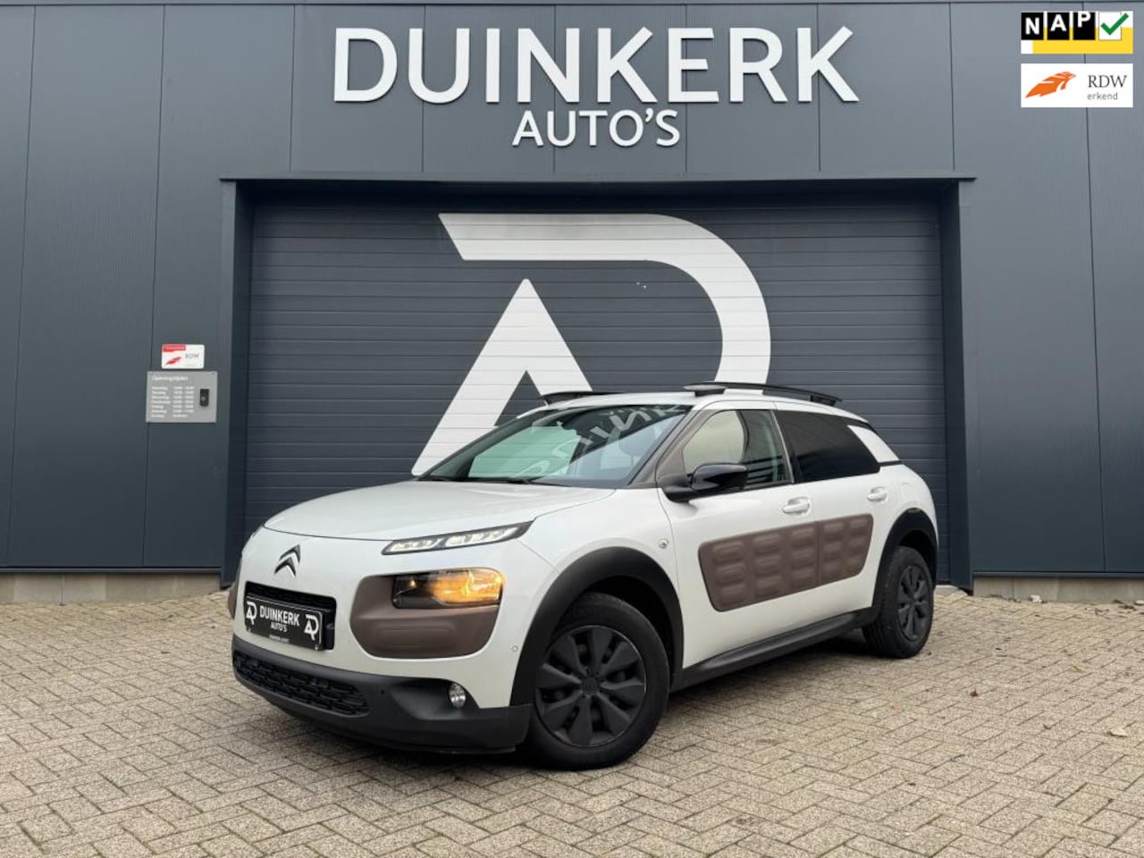 Citroën C4 Cactus - 1.6 BlueHDi Shine | Cruisecontrol | Pano | Camera | Nav | Airco | Afneembare Trekhaak | NA - AutoWereld.nl