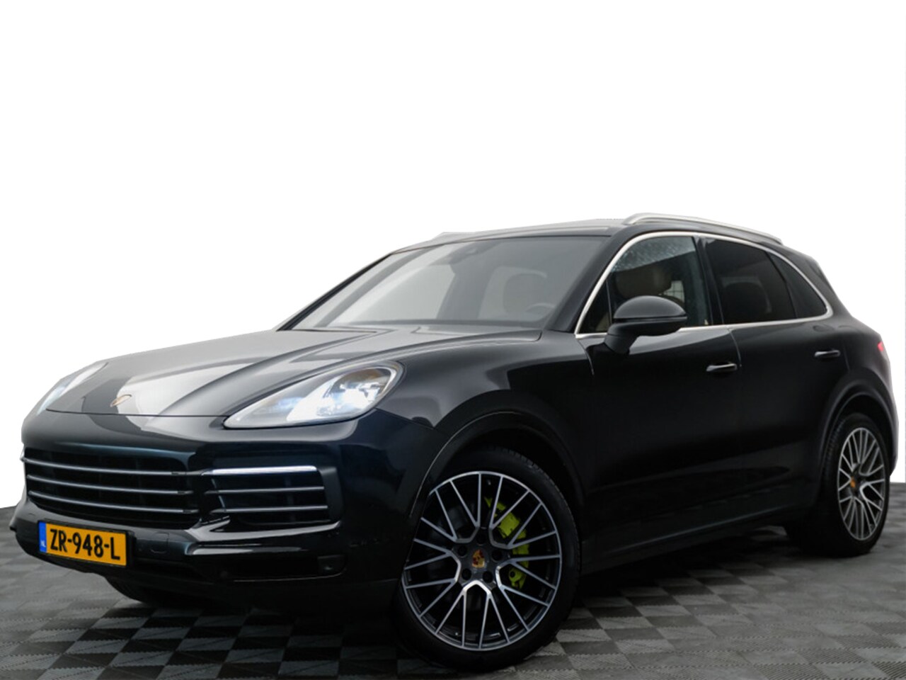 Porsche Cayenne - 3.0 E-Hybrid 462pk Sport Chrono (matrix,sportleer,luchtvering,360) - AutoWereld.nl