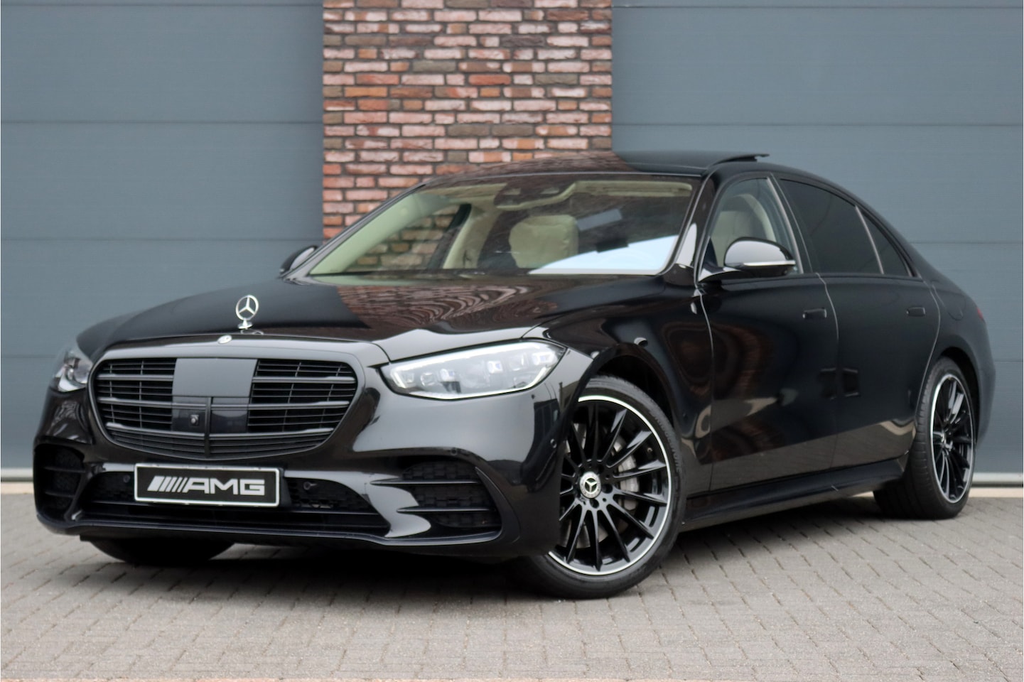 Mercedes-Benz S-klasse - 580 e 4MATIC Lang AMG Line Aut9 | Airmatic | Chauffeurspakket | MBUX Tablet | Burmester | - AutoWereld.nl