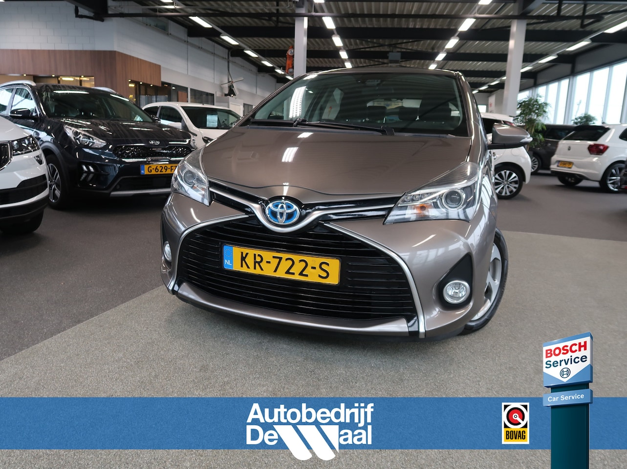 Toyota Yaris - 1.5 Hybrid Trend Automaat 5-drs. CAMERA/NAVI/CRUISE/CLIMA/15INCH - AutoWereld.nl