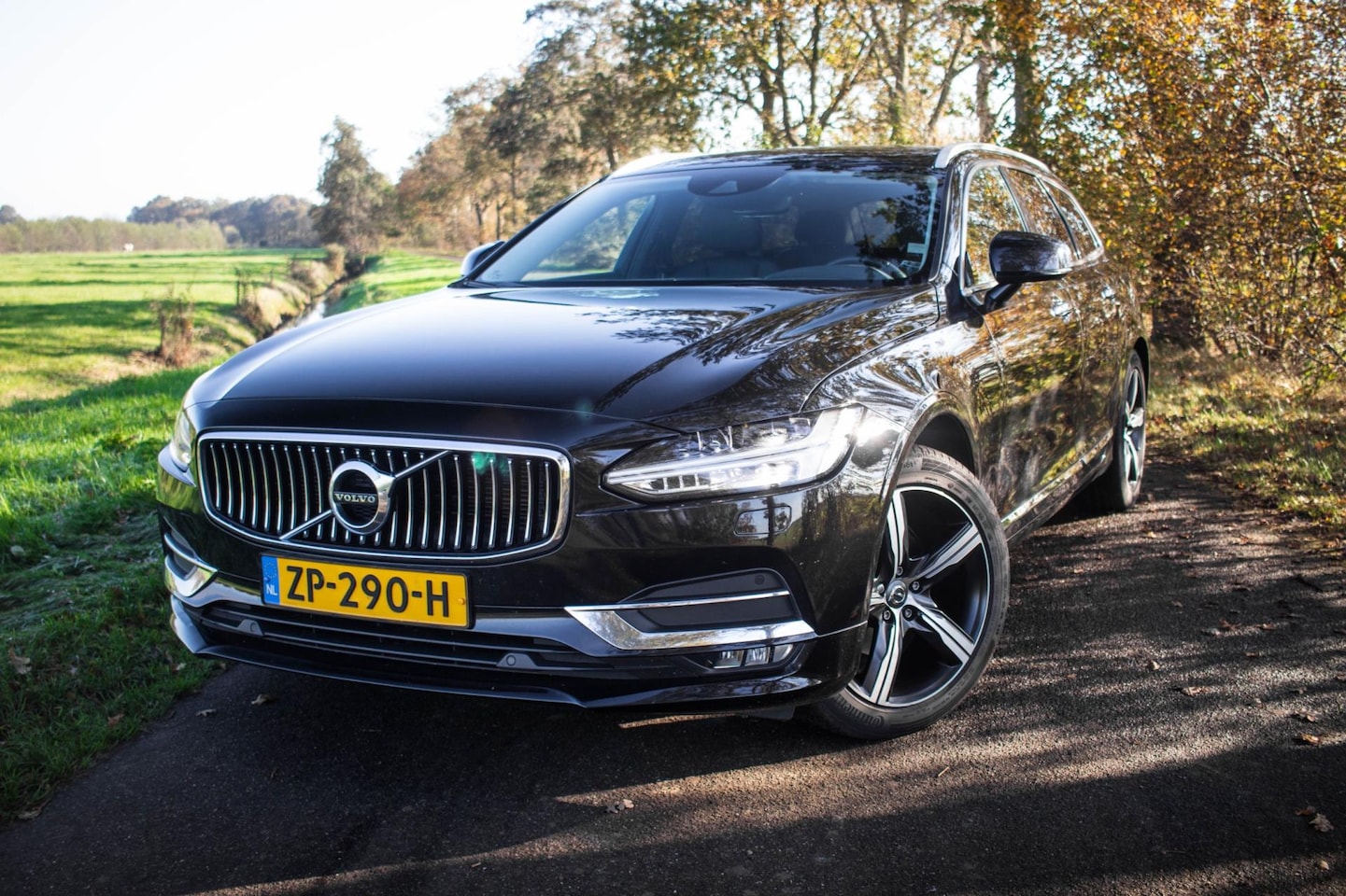 Volvo V90 - 2.0 D4 Inscription | Trekhaak | Harman Kardon - AutoWereld.nl