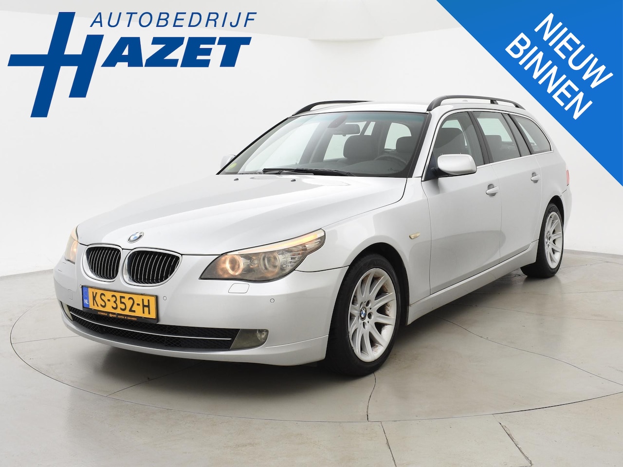 BMW 5-serie Touring - 523i 190 PK 6-CILINDER AUT. YOUNGTIMER + TREKHAAK / LEDER / STOELVERWARMING - AutoWereld.nl