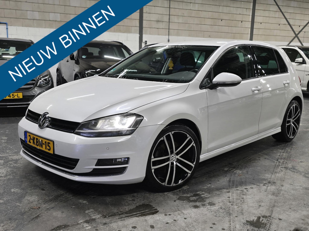 Volkswagen Golf - 1.2 TSI Highline NL Auto - NAP - AutoWereld.nl