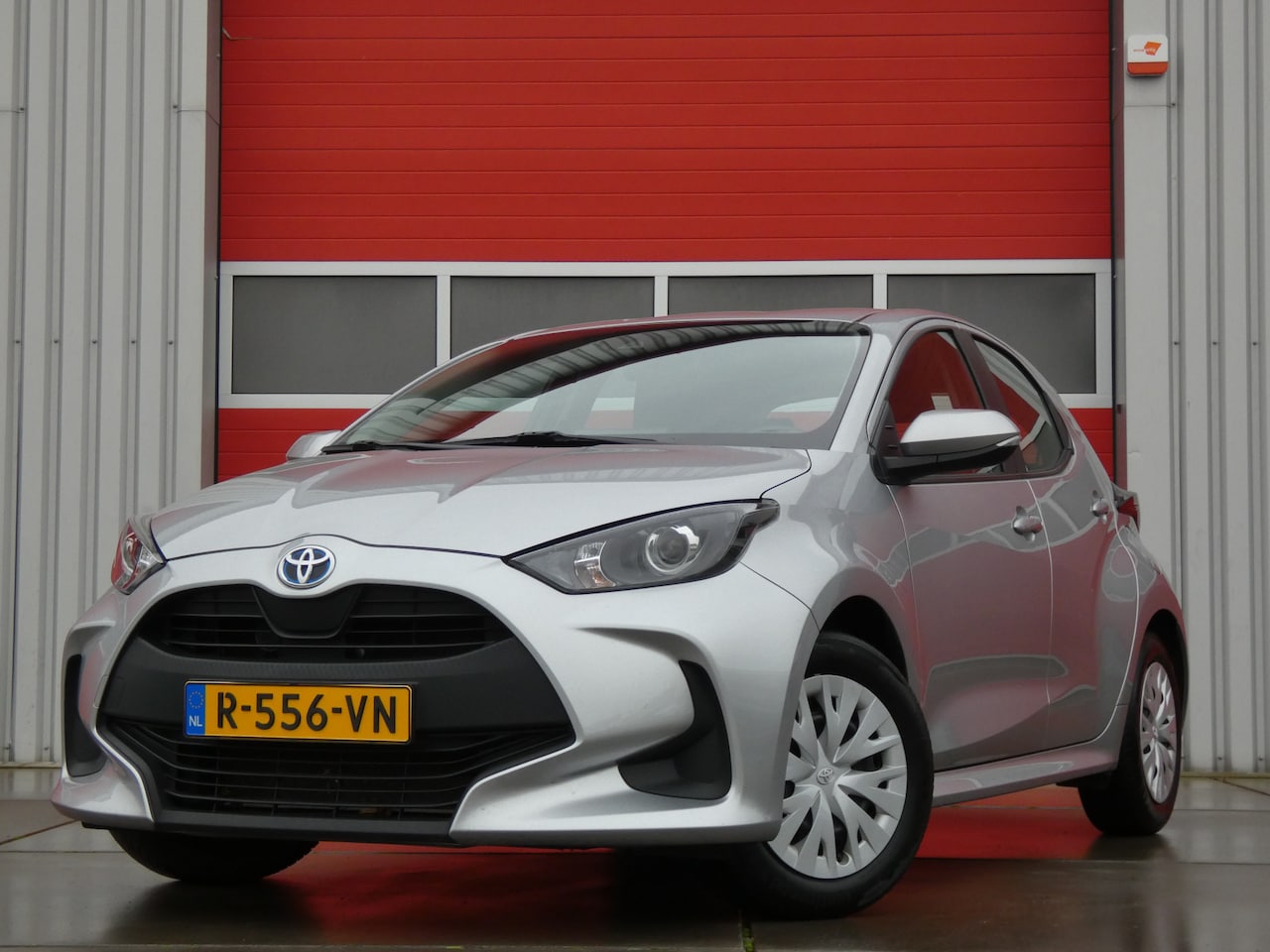 Toyota Yaris - 1.5 Hybrid Active/ automaat/ zeer mooi - AutoWereld.nl