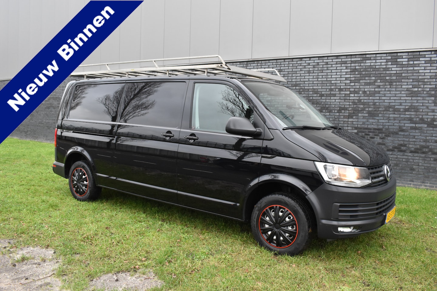 Volkswagen Transporter - 2.0 TDI L2H1 Comfortline Airco lengte 2 Trekhaak - AutoWereld.nl