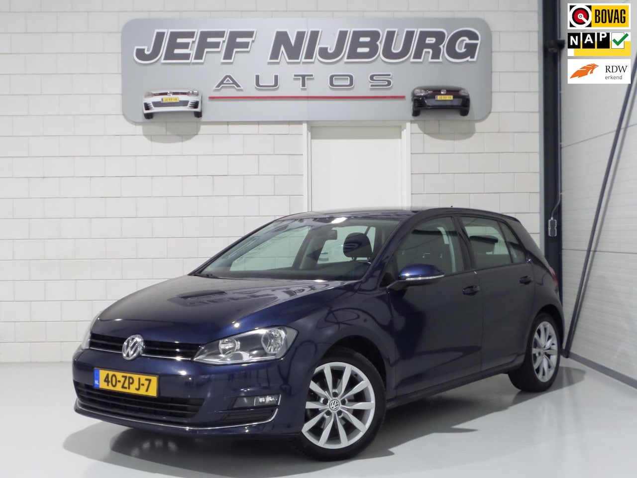 Volkswagen Golf - 1.4 TSI Highline "Origineel NL!" 1e eigenaar! Navigatie Bluetooth Trekhaak 17"Velgen Alcan - AutoWereld.nl