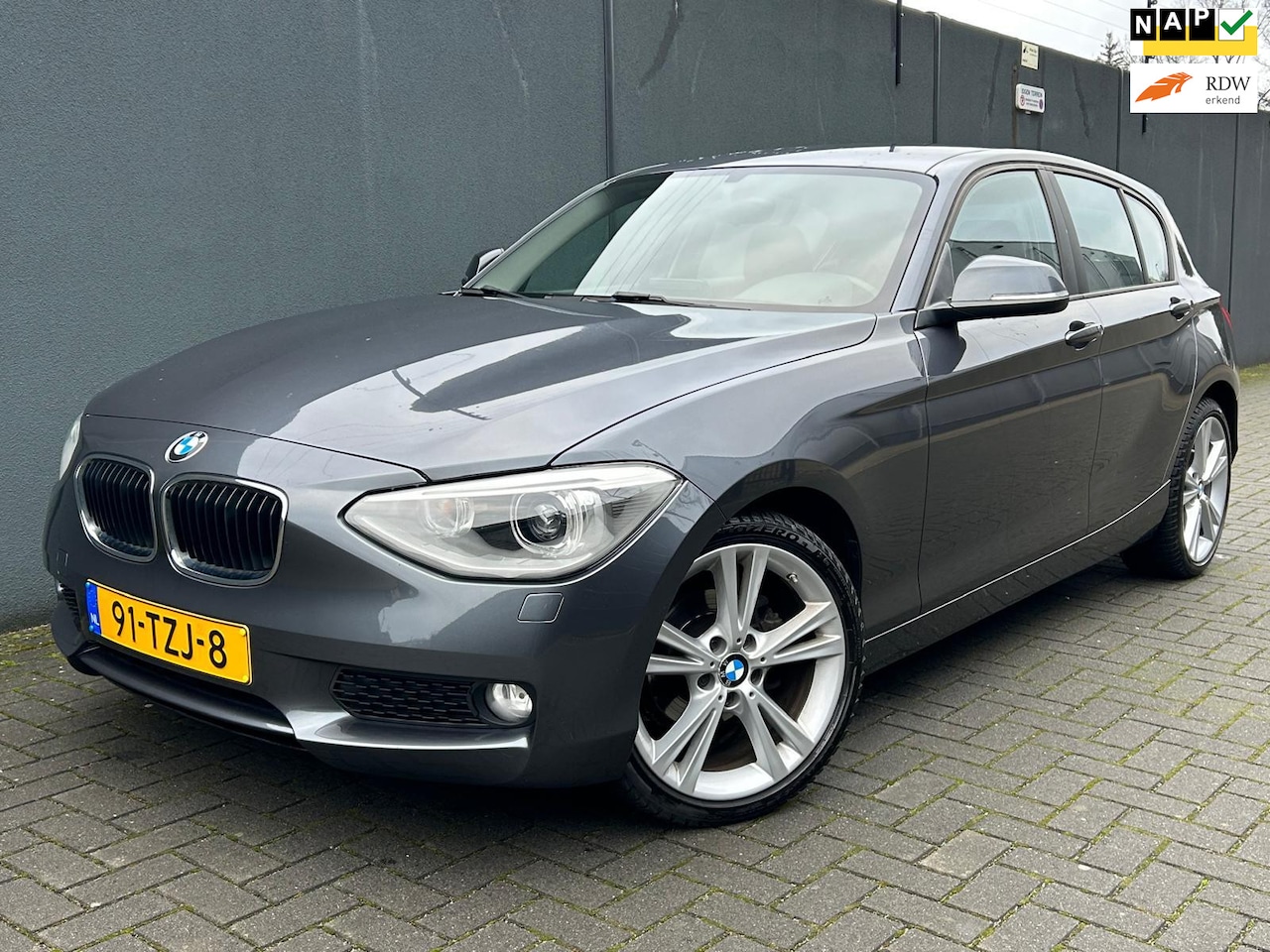 BMW 1-serie - 116i Business+ / AUT / Grote beurt / 1e Eigenaar - AutoWereld.nl