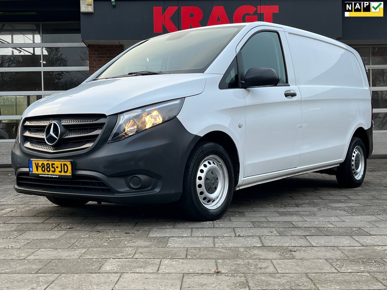 Mercedes-Benz Vito - 114 CDI Lang EURO 6, GEEN BPM, Airco, Cruise control, navigatiesysteem, trekhaak, schuifde - AutoWereld.nl