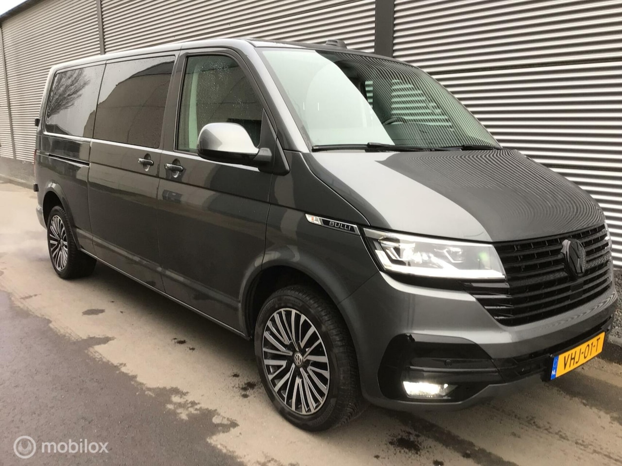 Volkswagen Transporter - 2.0 TDI L2 DC Bulli virtuele cockpit - AutoWereld.nl