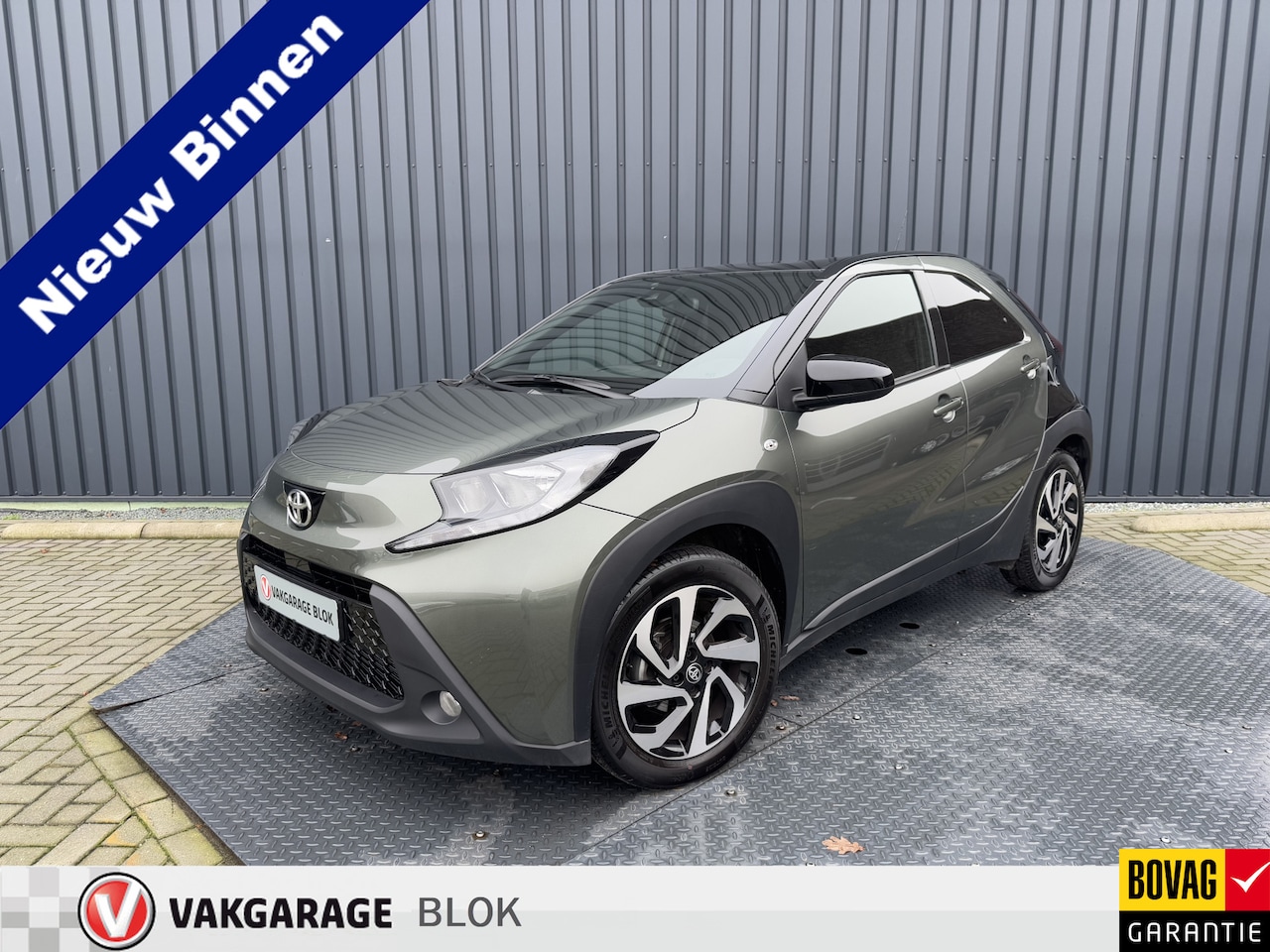 Toyota Aygo X - 1.0 VVT-i S-CVT Pulse Bi-tone | 1ste Particuliere eigenaar | Rijklaar!!! - AutoWereld.nl