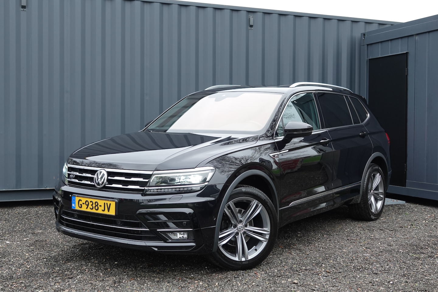 Volkswagen Tiguan Allspace - 1.5 TSI Highline Business R 7p. Adaptive Cruise Control, App-Connect, R-line in- + exterieur, 7-persoons, Panoramadak, Ele - AutoWereld.nl