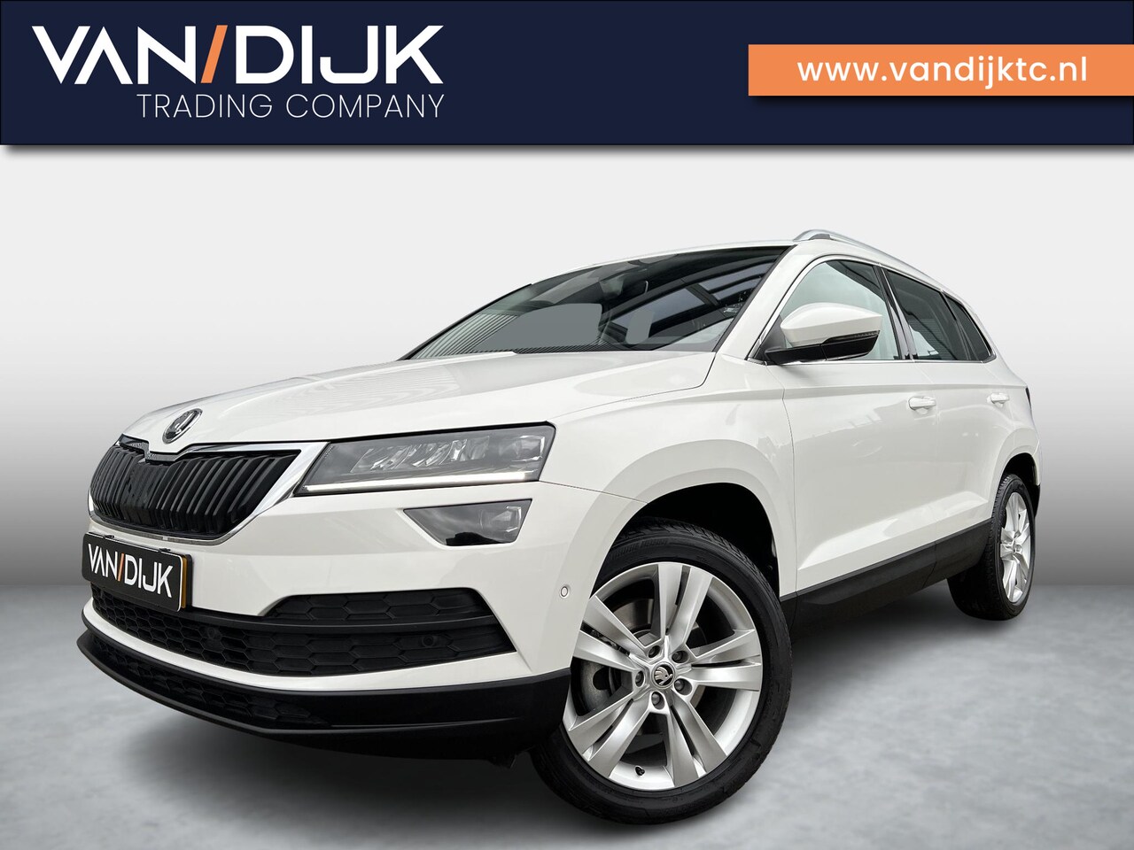 Skoda Karoq - 1.5 TSI ACT 150PK Style Business Automaat ✓Full LED ✓Navigatie Full Map ✓Camera ✓Apple Car - AutoWereld.nl