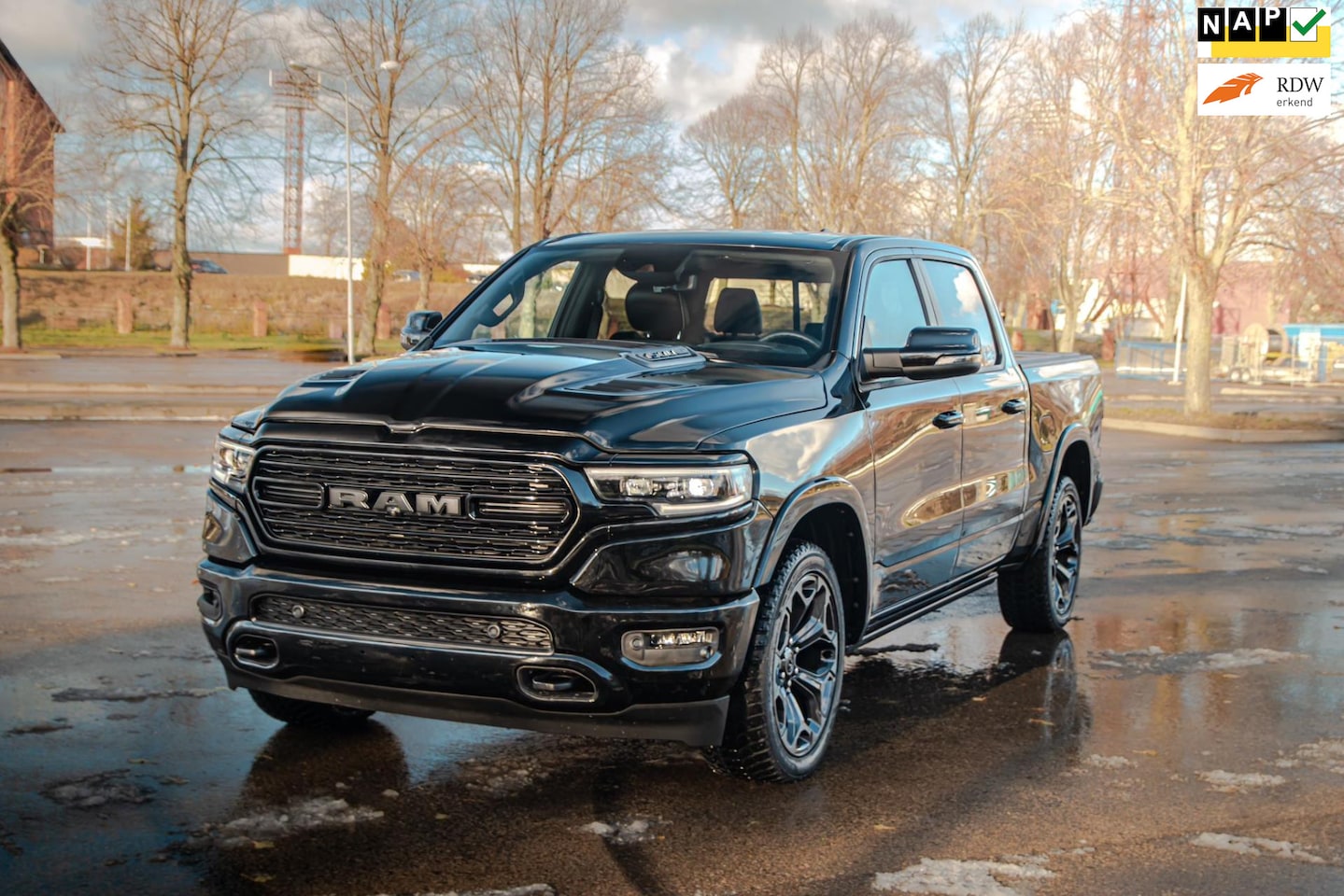 Dodge Ram 1500 - Limited Edition 5.7 V8 4x4 Crew Cab LPG onderbouw - AutoWereld.nl