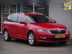 Skoda Octavia Combi - 1.6 TDI AUTOMAAT App-connect Trekhaak Navigatie Stoelverwarming