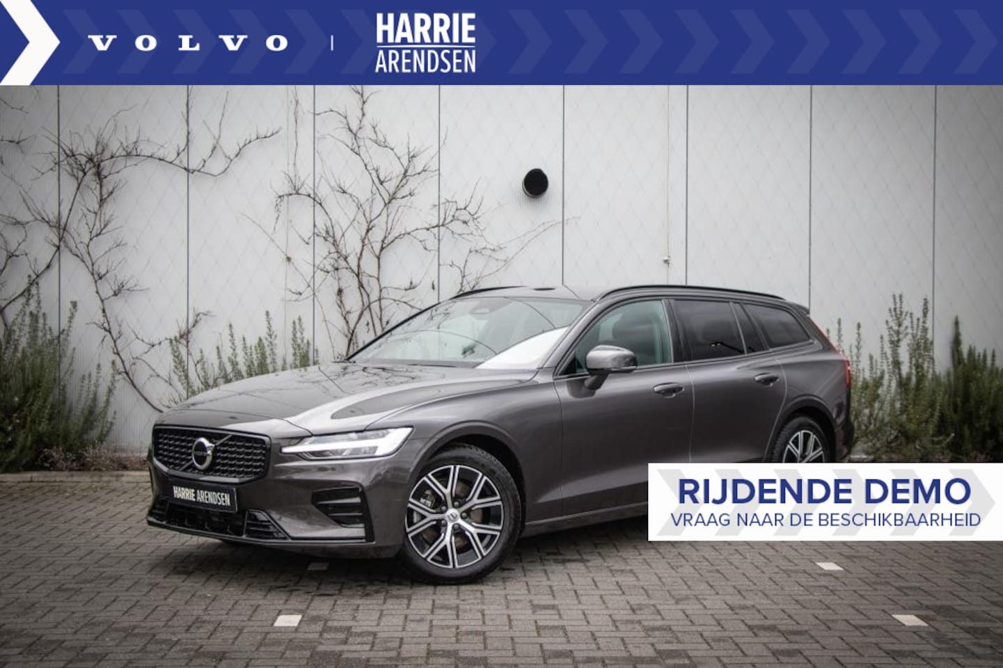 Volvo V60 - B3 Aut.7 Plus Dark | Adaptive Cruise | Dodehoekassistent | Stoelverwarming V+A | Elekt. st - AutoWereld.nl