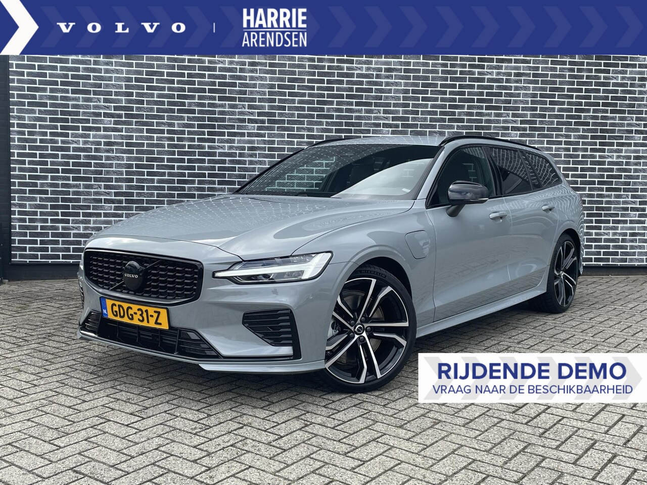 Volvo V60 - 2.0 T6 Plug-in hybrid AWD Plus Dark - AutoWereld.nl