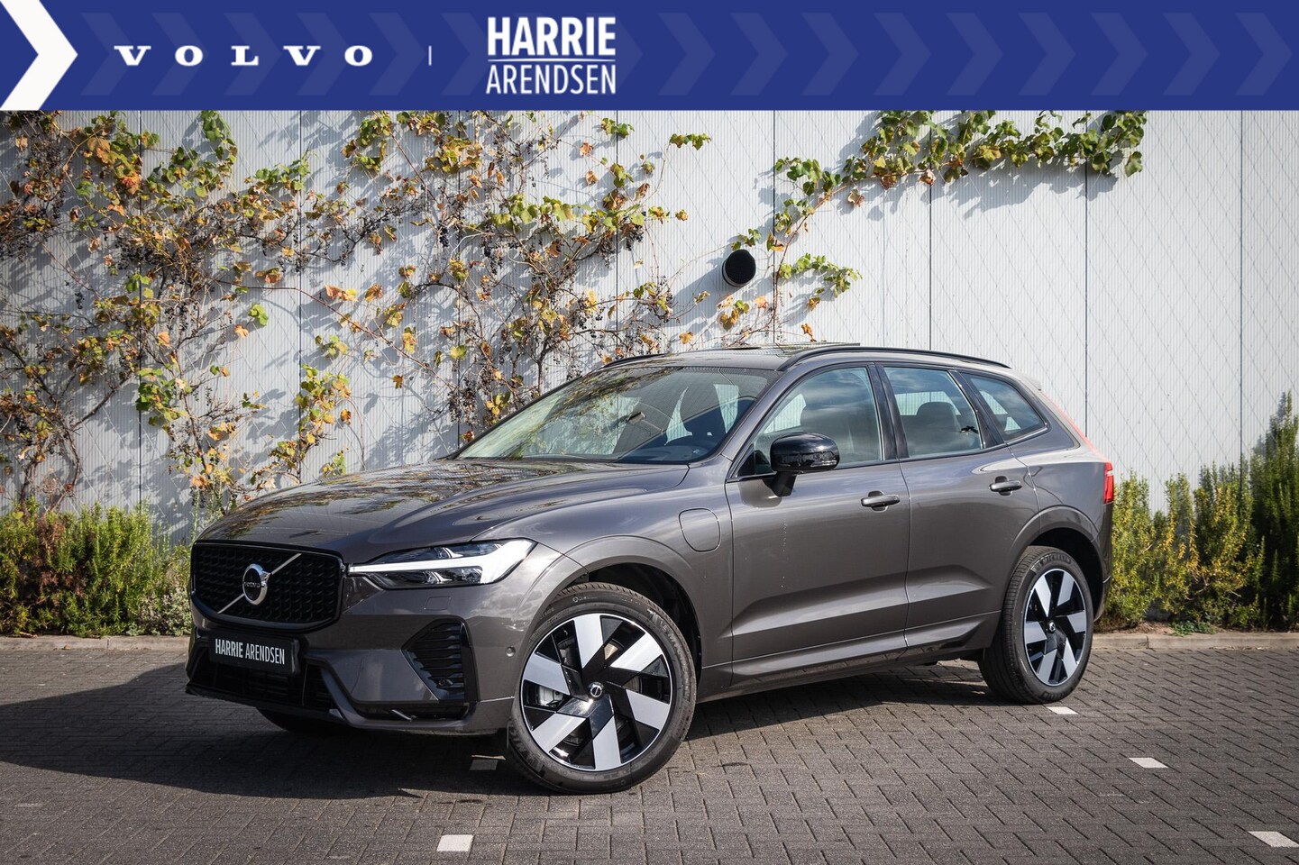 Volvo XC60 - Recharge T6 AWD Ultimate Dark | Adaptieve Cruise Control | 360 Graden camera | Trekhaak | - AutoWereld.nl