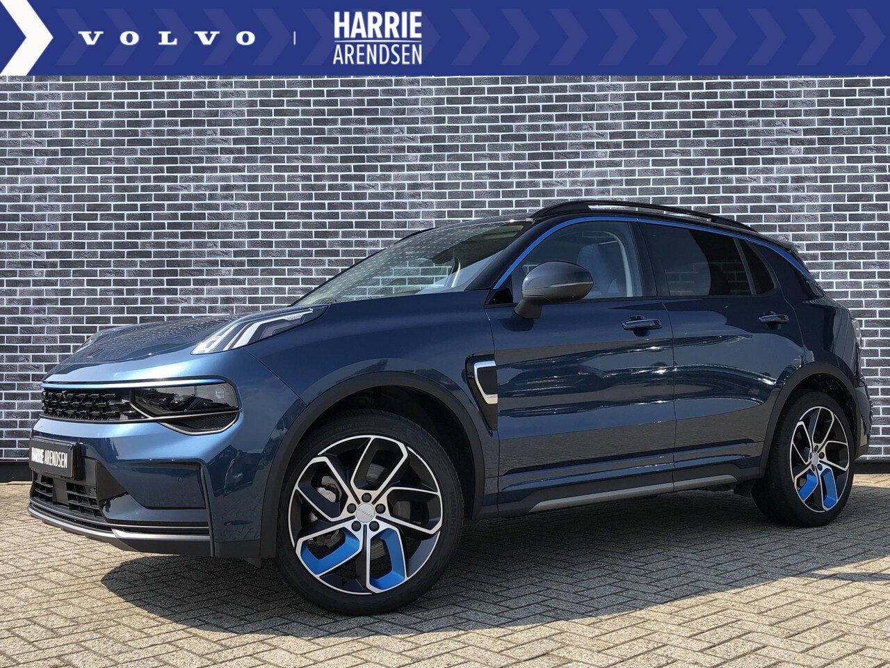 Lynk & Co 01 - Plug-in Hybrid | Panoramadak | Adaptive cruise control | LED koplampen | Camera | 20 inch - AutoWereld.nl