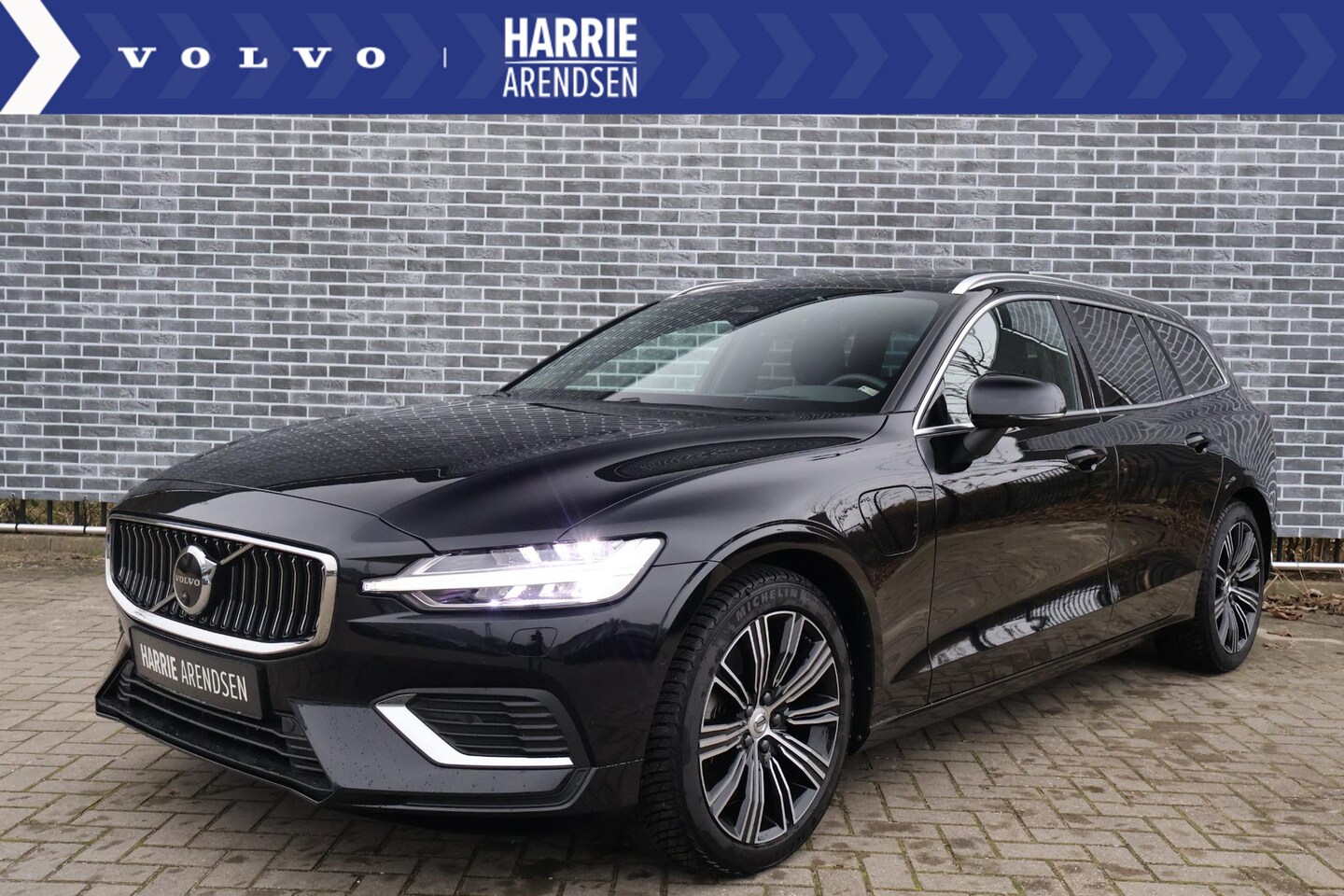 Volvo V60 - 2.0 T6 Plug-in hybrid AWD Ultimate Bright | Panoramadak | 360 camera | Harman Kardon audio - AutoWereld.nl