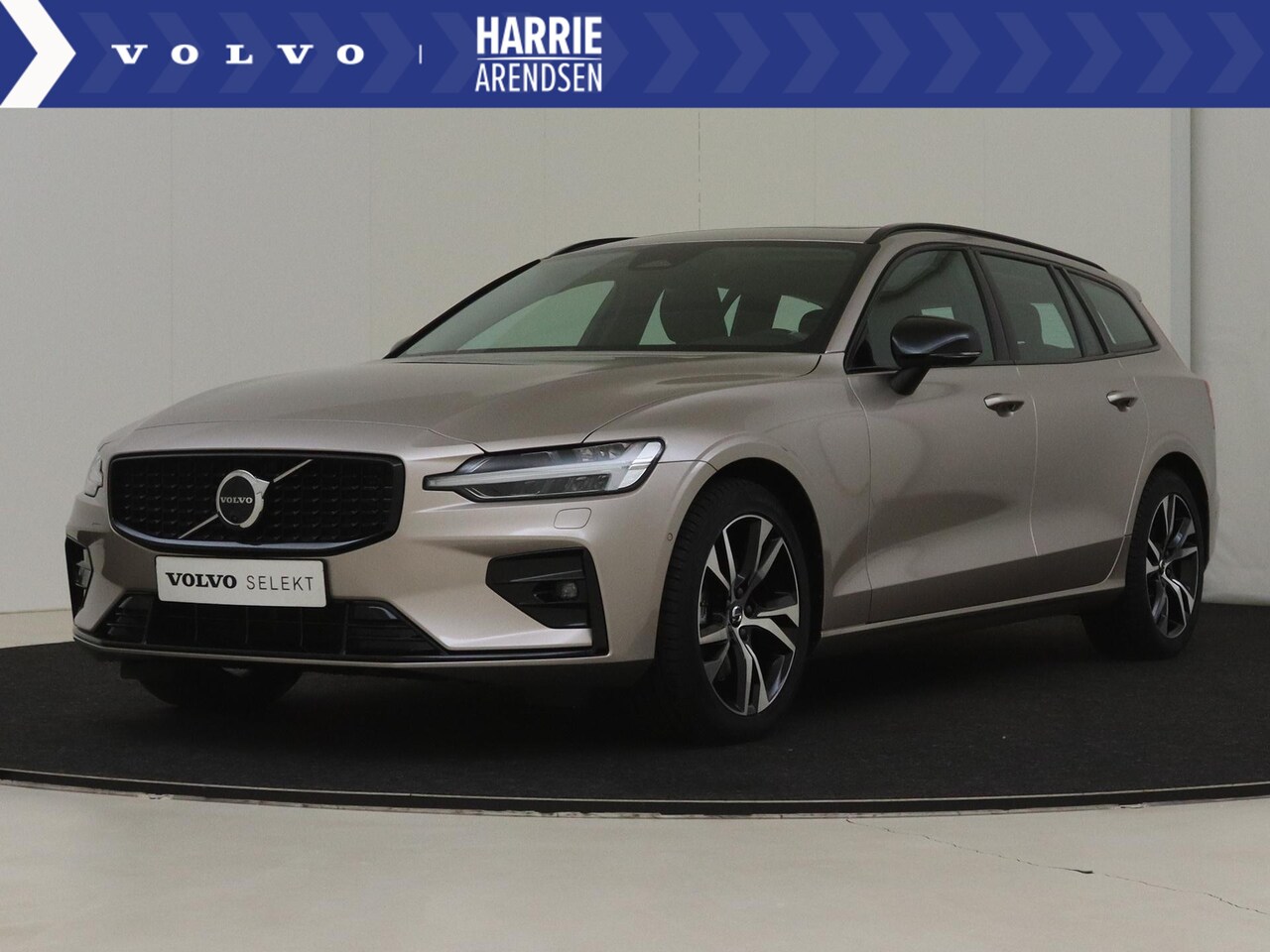 Volvo V60 - 2.0 B3 Plus Dark | Panoramadak | 360 camera | Adaptive cruise control | Harman/Kardon audi - AutoWereld.nl