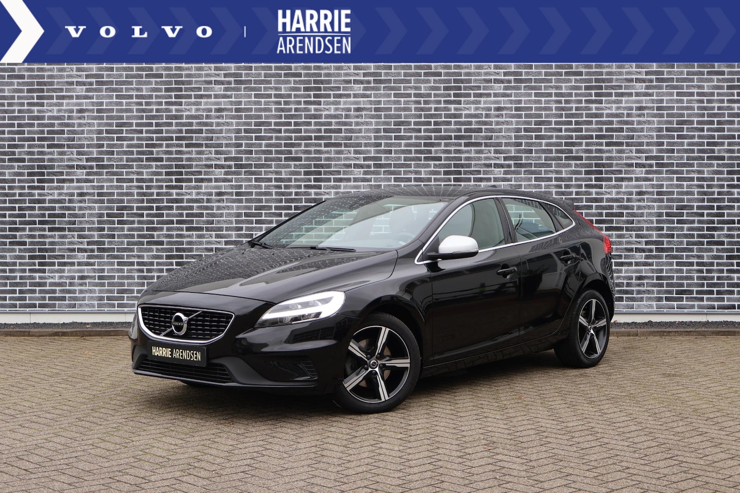 Volvo V40 - 2.0 T4 Business Sport | Stoelverwarming | Navigatie | Climate control | LED koplampen | Pa - AutoWereld.nl