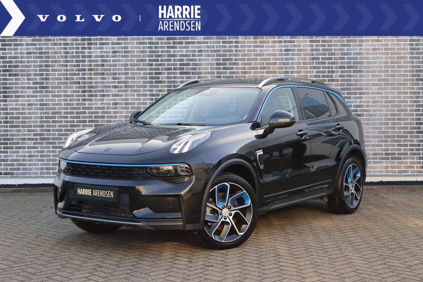 Lynk & Co 01 - Plug-in Hybrid | Panoramadak | Adaptive cruise control | LED koplampen | Camera | 20 inch - AutoWereld.nl