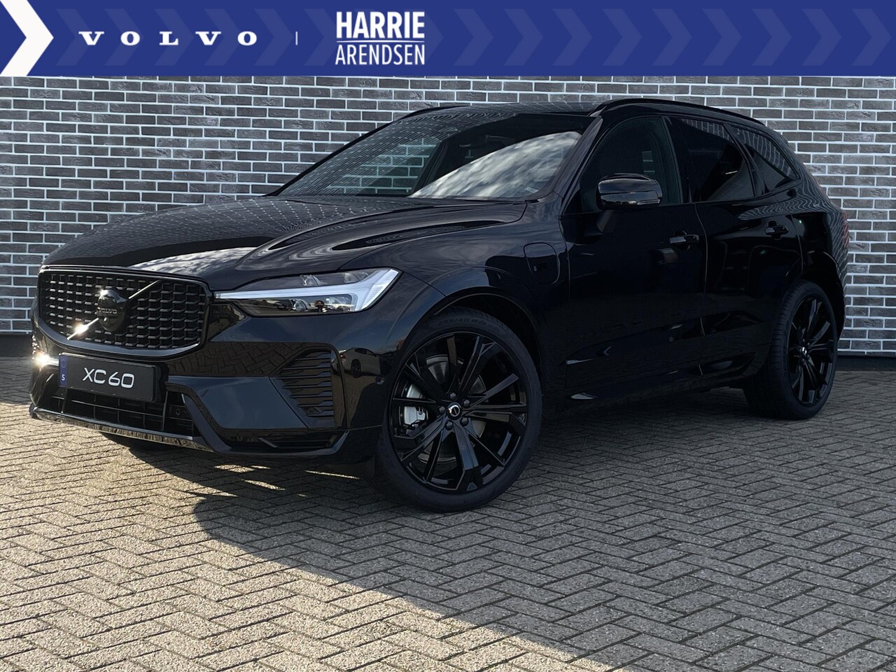 Volvo XC60 - 2.0 T6 Plug-in hybrid AWD Plus Black Edition - AutoWereld.nl