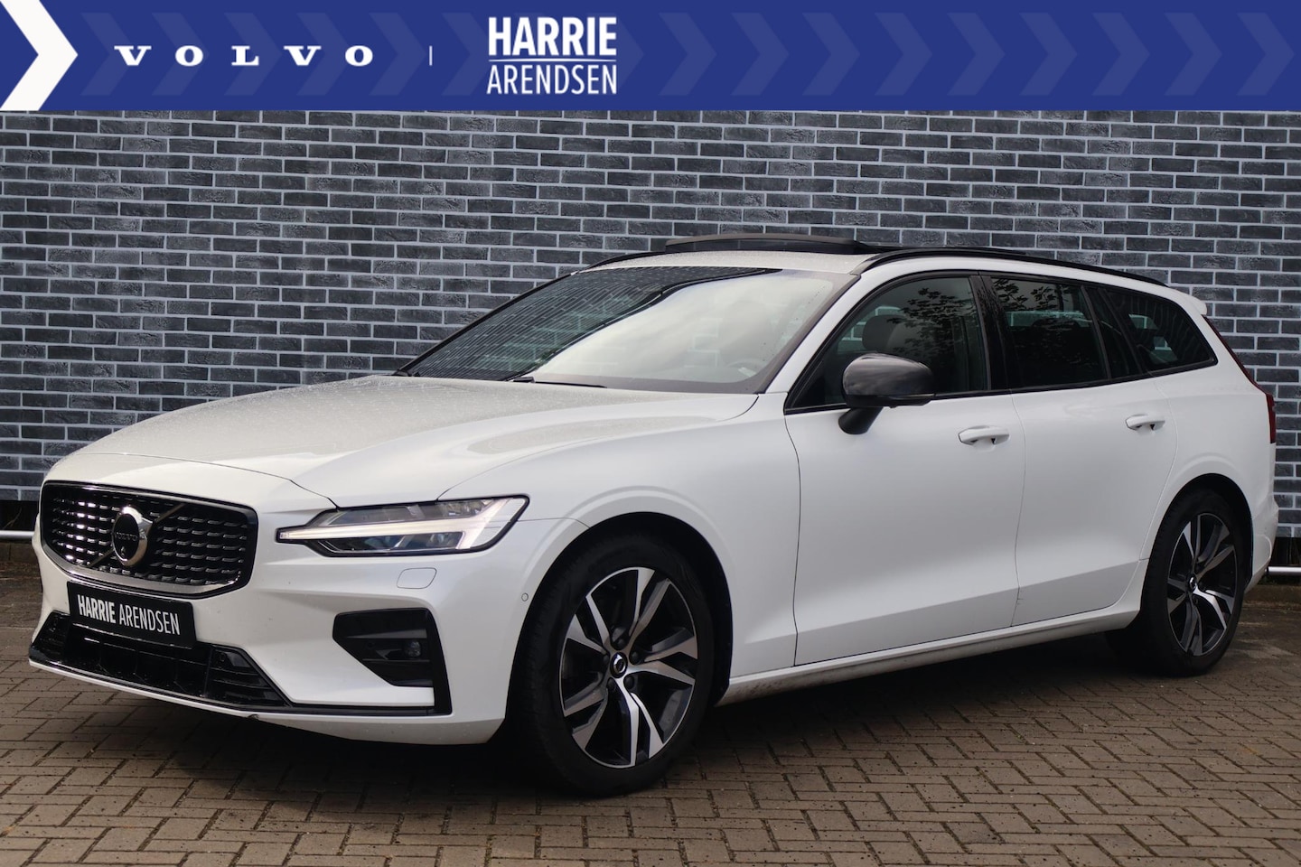 Volvo V60 - B3 Plus Dark | Trekhaak | Adaptive cruise control | Panoramadak | Harman Kardon audio | 36 - AutoWereld.nl