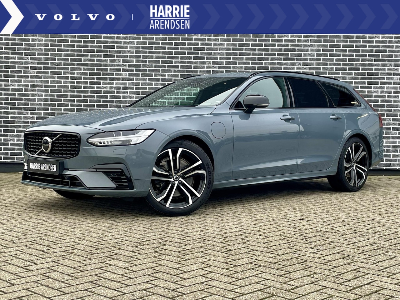 Volvo V90 - 2.0 T6 AWD R-Design | Luchtvering | Harman/Kardon | Panoramadak | - AutoWereld.nl