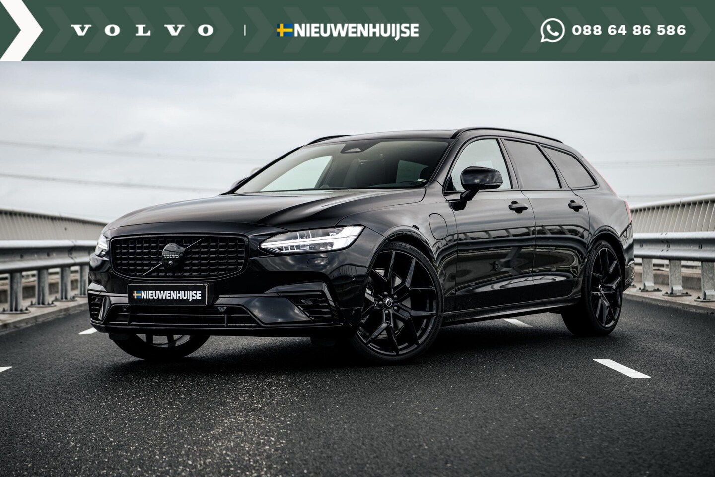 Volvo V90 - 2.0 T8 Plug-in hybrid AWD Ultimate Dark - AutoWereld.nl