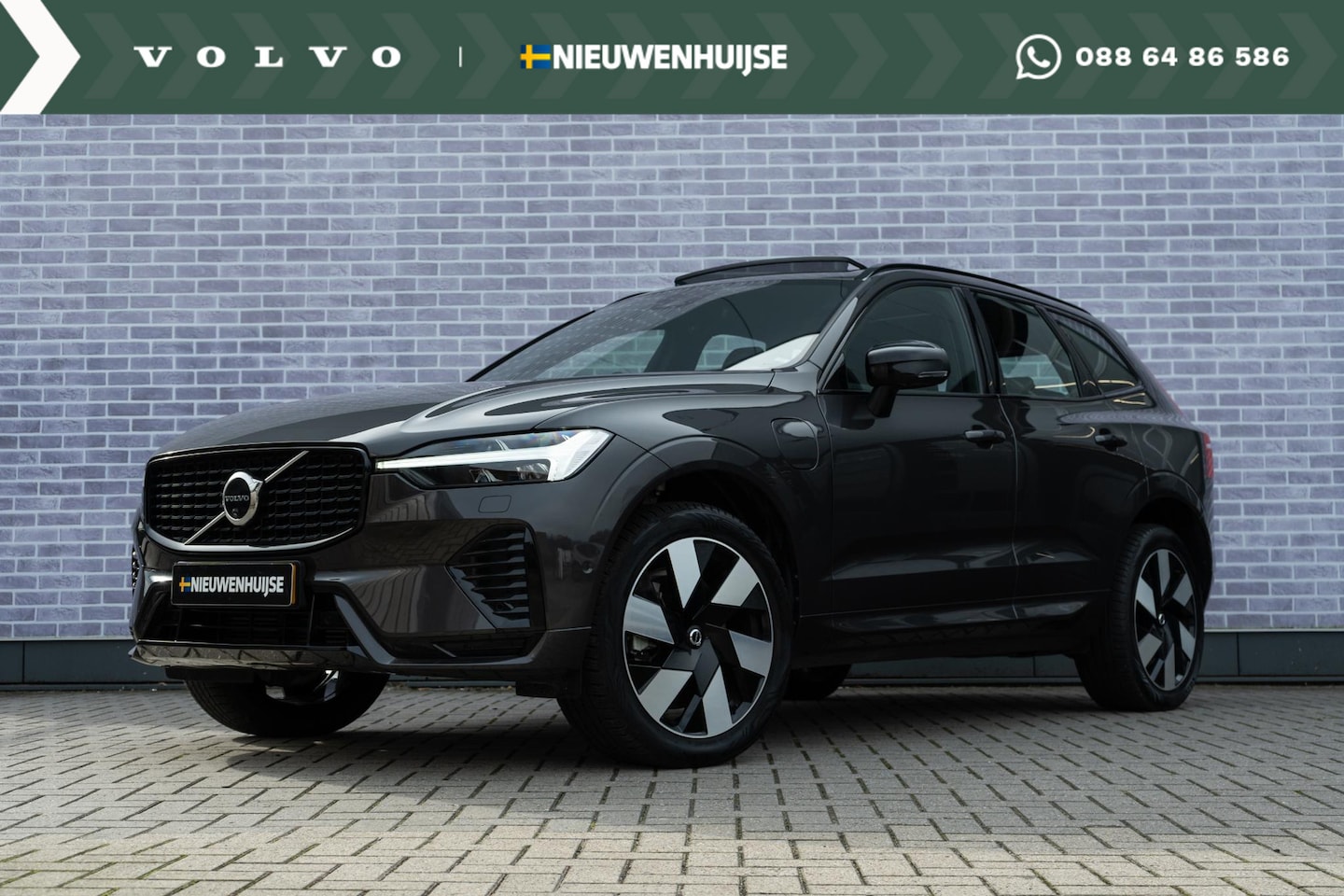 Volvo XC60 - Recharge T6 AWD Ultimate Dark | Google | Luchtvering | Bowers & Wilkins Audio | Trekhaak | - AutoWereld.nl