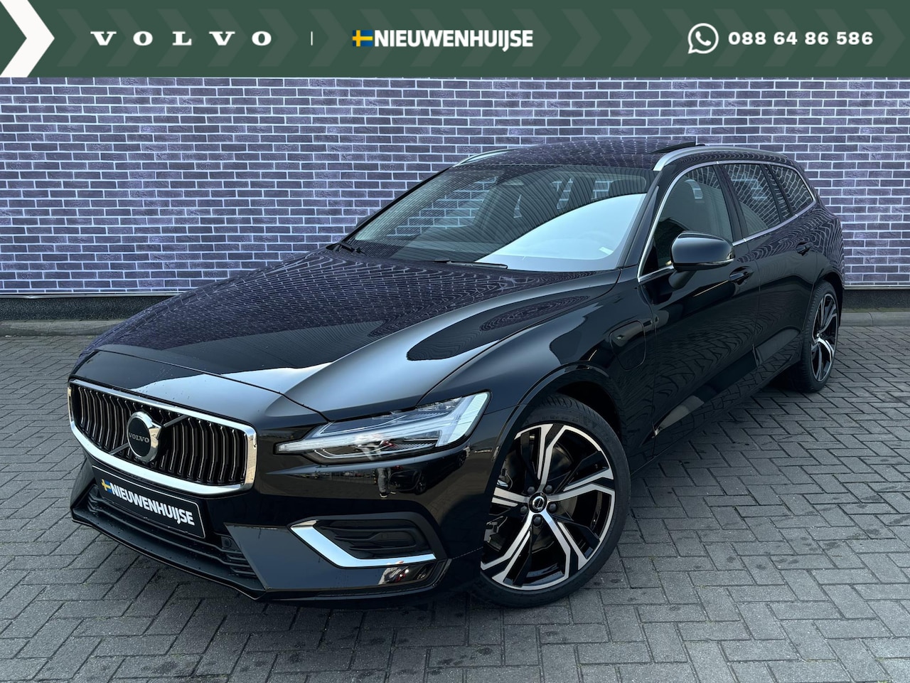 Volvo V60 - T8 Recharge AWD Ultra Bright Long Range - Direct uit voorraad leverbaar - | Head-up Displa - AutoWereld.nl