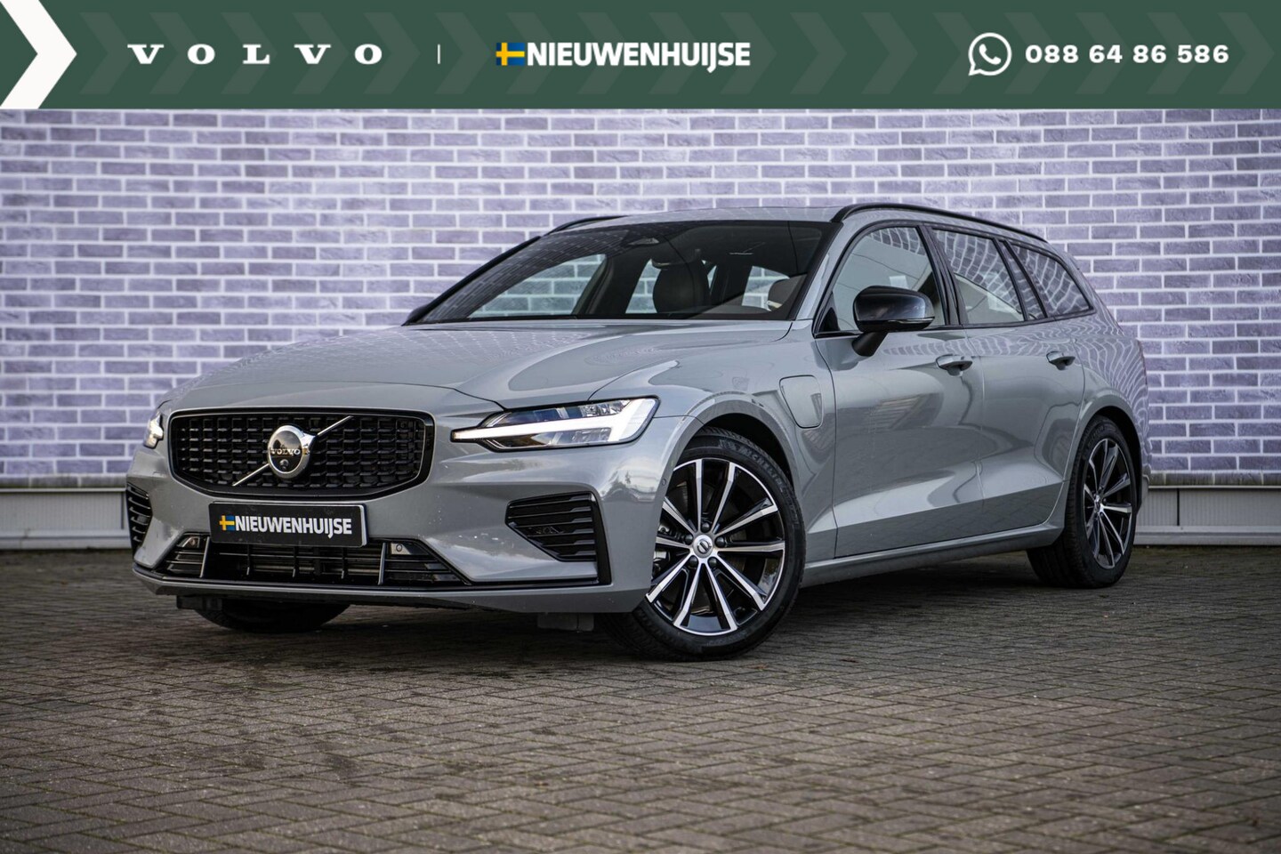 Volvo V60 - 2.0 T6 Plug-in hybrid AWD Plus Dark - AutoWereld.nl