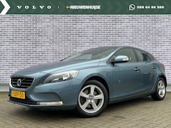 Volvo V40 - 1.6 T3 Kinetic | Parkeer camera | Trekhaak | Parkeersensoren | Stoelverwarming | Climate c