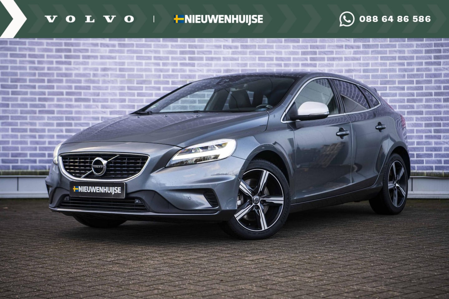 Volvo V40 - 1.5 T3 Polar+ Sport | Panoramadak | Harman/Kardon audio | Standkachel | Parkeercamera | LE - AutoWereld.nl