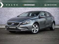 Volvo V40 - 2.0 T2 Momentum | Trekhaak | Cruise control | Parkeersensoren voor en achter | Climate con