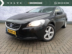 Volvo V40 - T2 Momentum | Navi | Cruise Control | Park Assist | High Performance Audio | Climate Contr