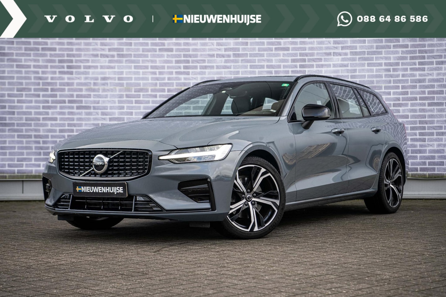 Volvo V60 - 2.0 B4 Plus Dark | Dode Hoek Detectie | Adaptive Cruise Control | Panoramadak | 19” | Came - AutoWereld.nl